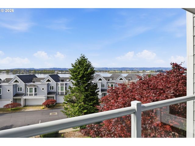 520 Se COLUMBIA RIVER Dr 311, Vancouver, WA 98661