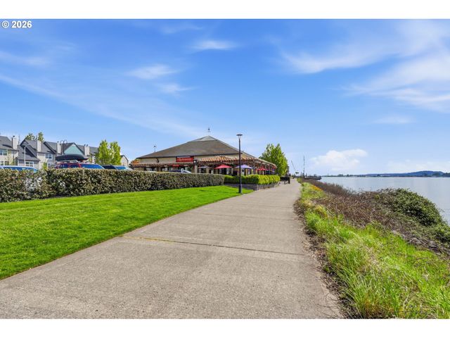 520 Se COLUMBIA RIVER Dr 311, Vancouver, WA 98661