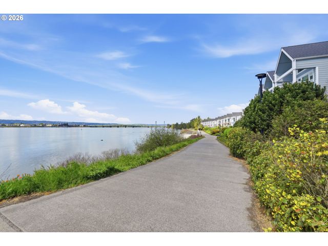 520 Se COLUMBIA RIVER Dr 311, Vancouver, WA 98661