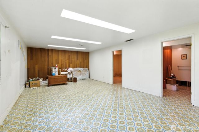 2650 120th Avenue NE, Bellevue, WA 98005