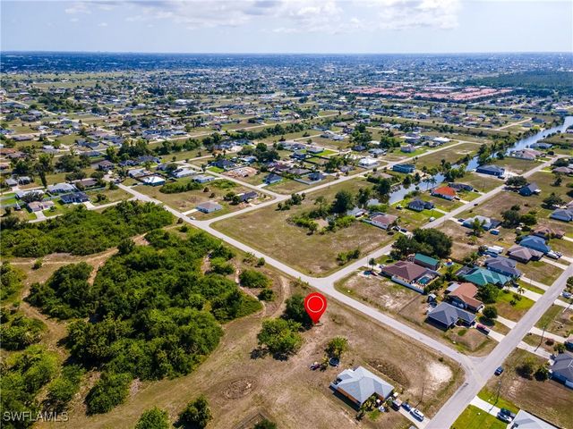 2723 NE 22nd PL, Cape Coral, FL 33909