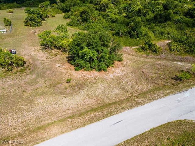 2723 NE 22nd PL, Cape Coral, FL 33909