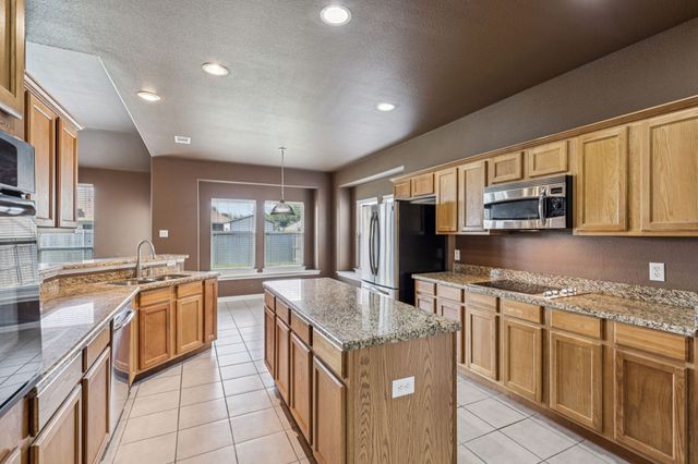 6602 Orange Blossom Drive, Midlothian, TX 76065