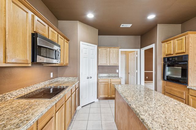 6602 Orange Blossom Drive, Midlothian, TX 76065