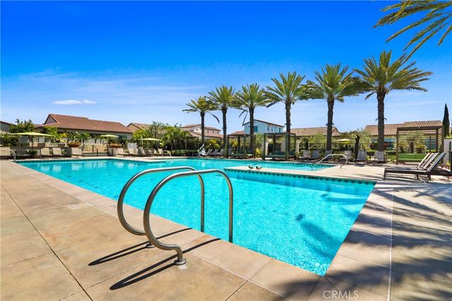 10902 Flora Park Way, Cypress, CA 90720