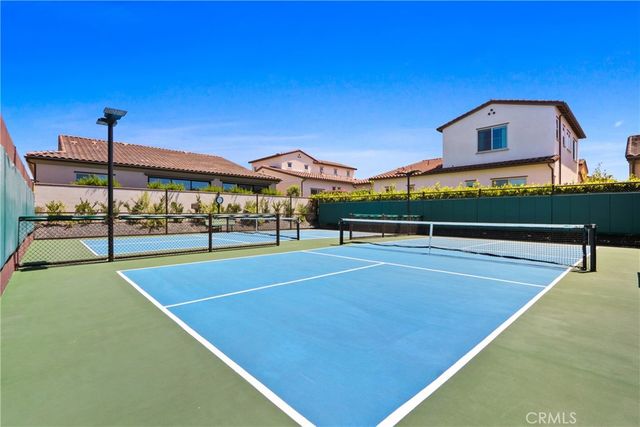 10902 Flora Park Way, Cypress, CA 90720