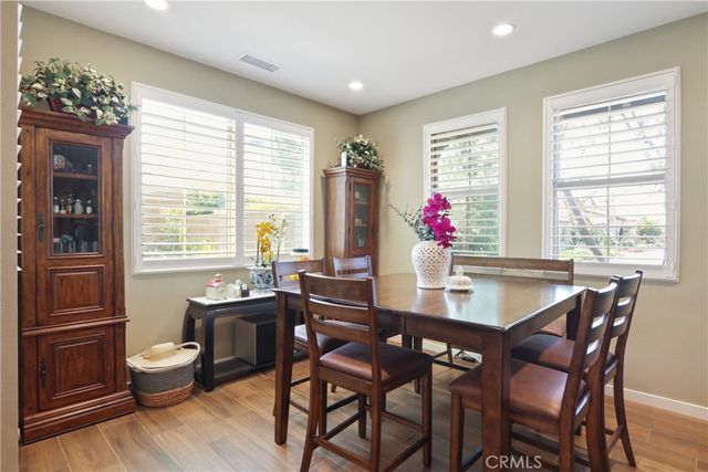 10902 Flora Park Way, Cypress, CA 90720