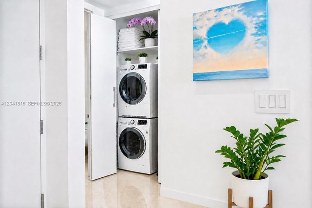 100 S Pointe Dr 1507, Miami Beach, FL 33139