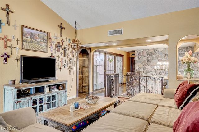 2989 Santa Margarita Street, Las Vegas, NV 89146