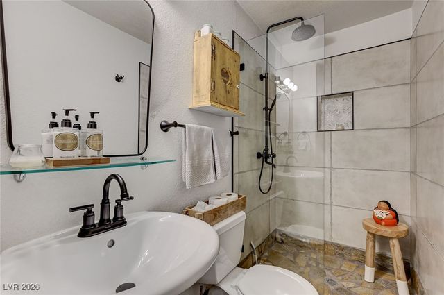 2989 Santa Margarita Street, Las Vegas, NV 89146