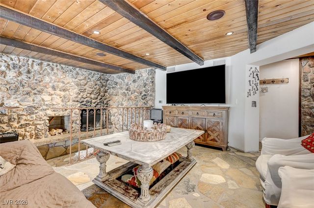 2989 Santa Margarita Street, Las Vegas, NV 89146