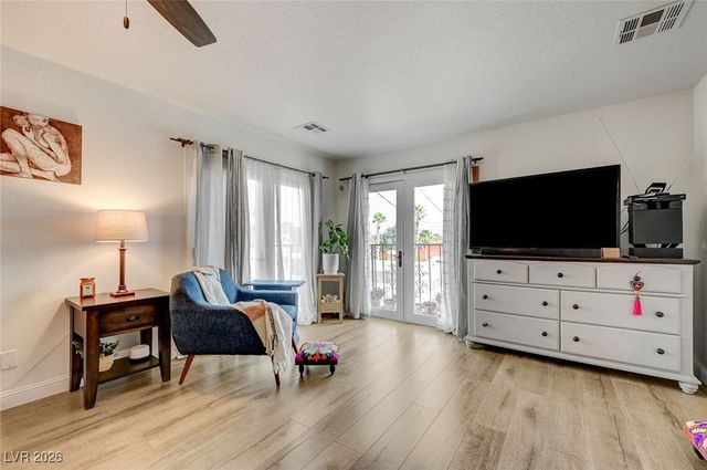 2989 Santa Margarita Street, Las Vegas, NV 89146