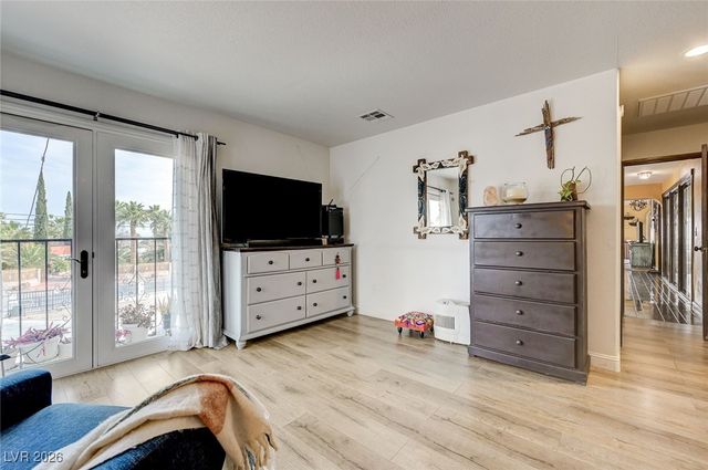 2989 Santa Margarita Street, Las Vegas, NV 89146