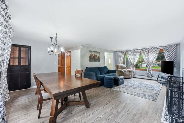 4318 Lynwood Court, Fort Wayne, IN 46815