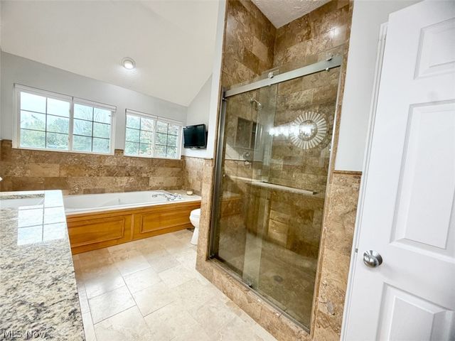 5831 Emerald Lakes Drive, Medina, OH 44256