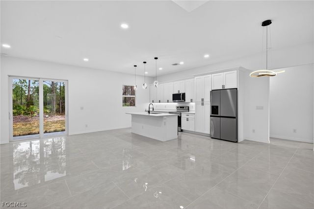 3110 32nd ST W, Lehigh Acres, FL 33971