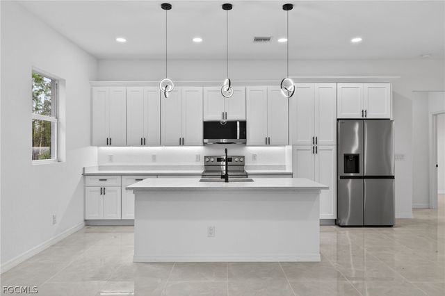 3110 32nd ST W, Lehigh Acres, FL 33971