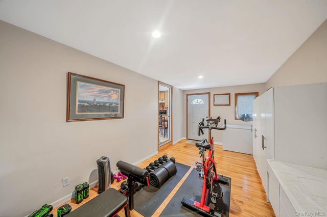 26 Carl Street, Ronkonkoma, NY 11779