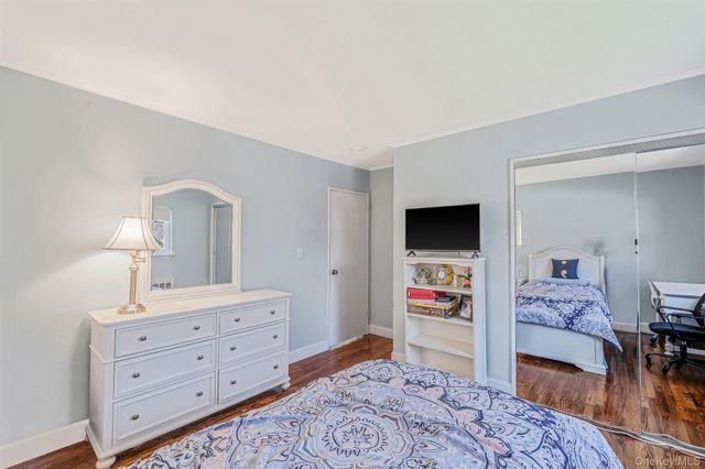 26 Carl Street, Ronkonkoma, NY 11779