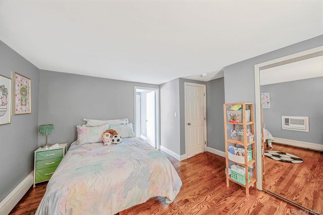 26 Carl Street, Ronkonkoma, NY 11779