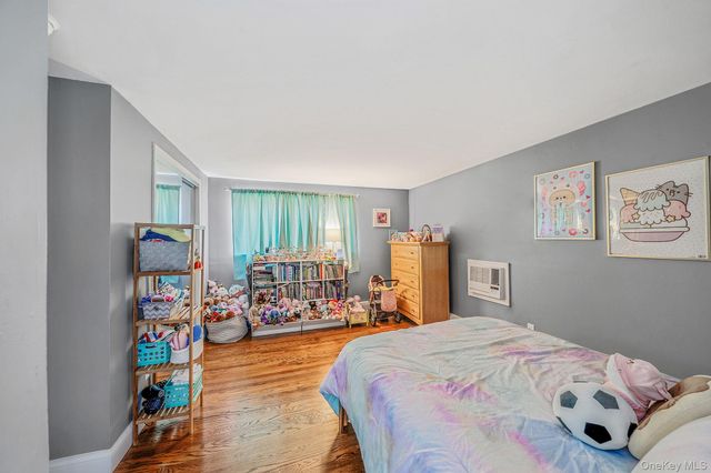 26 Carl Street, Ronkonkoma, NY 11779
