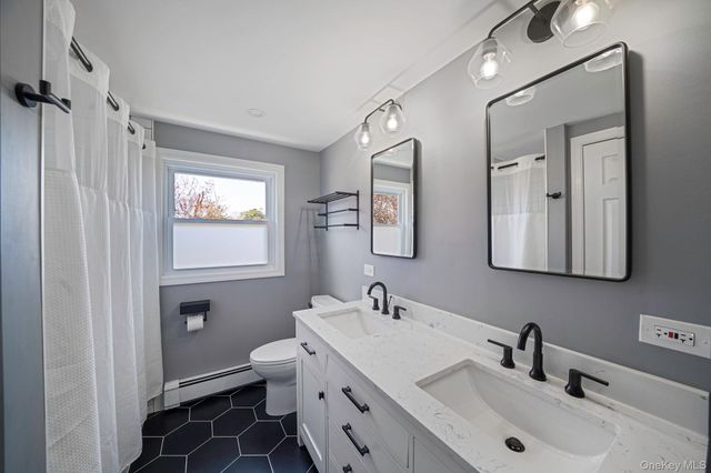 26 Carl Street, Ronkonkoma, NY 11779
