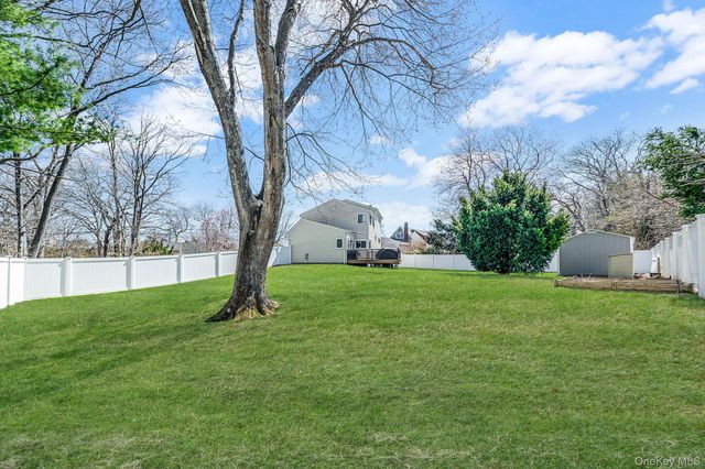 26 Carl Street, Ronkonkoma, NY 11779