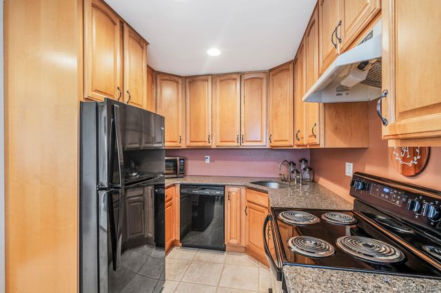 26 Carl Street, Ronkonkoma, NY 11779