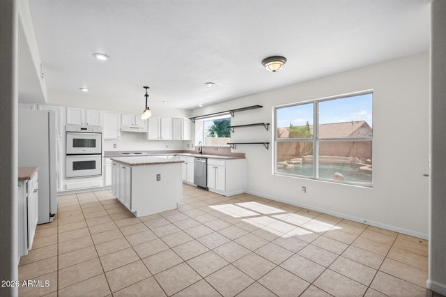 12425 W ENCANTO Boulevard, Avondale, AZ 85392