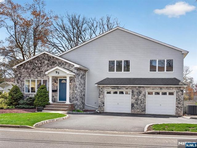 95 Clinton Avenue, Hillsdale, NJ 07642