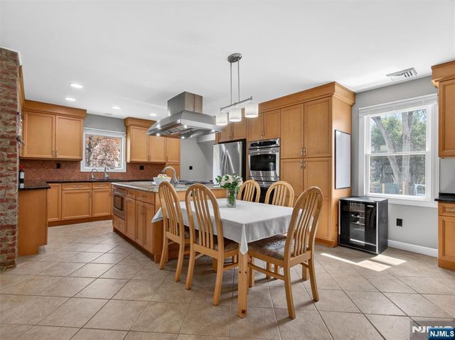 95 Clinton Avenue, Hillsdale, NJ 07642
