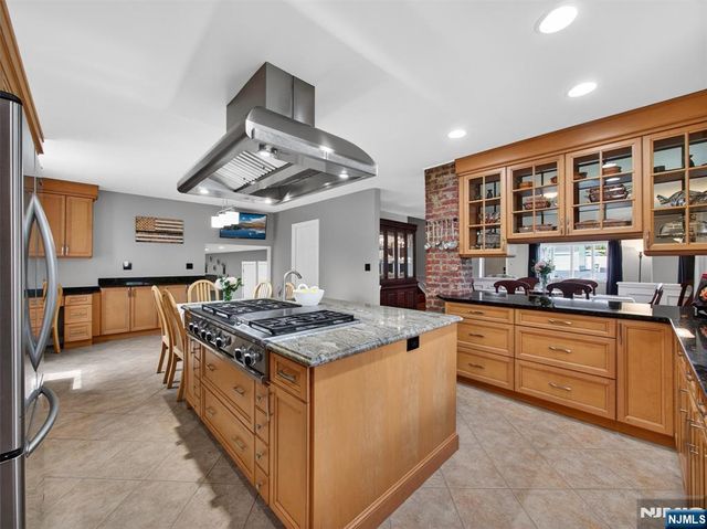 95 Clinton Avenue, Hillsdale, NJ 07642