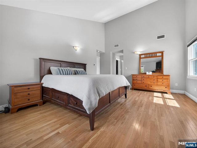 95 Clinton Avenue, Hillsdale, NJ 07642
