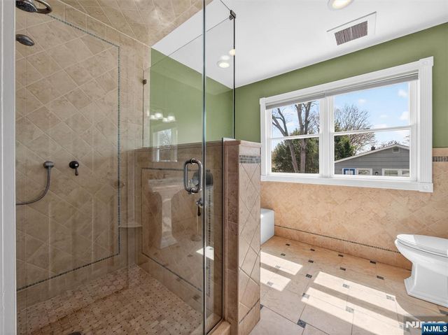 95 Clinton Avenue, Hillsdale, NJ 07642