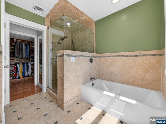 95 Clinton Avenue, Hillsdale, NJ 07642
