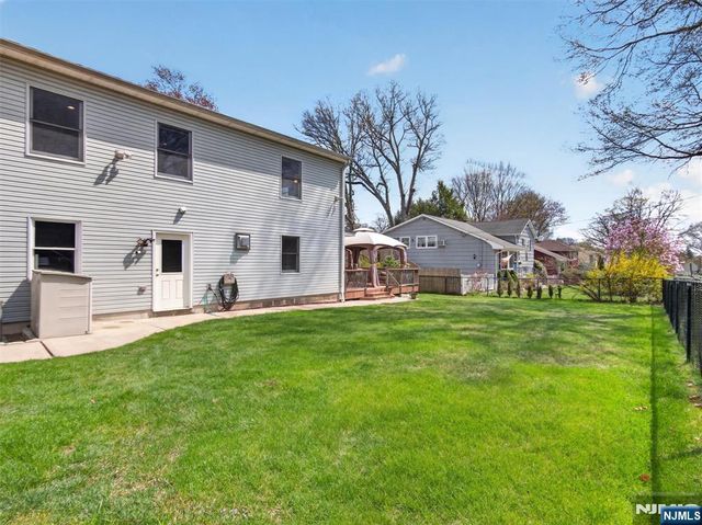 95 Clinton Avenue, Hillsdale, NJ 07642