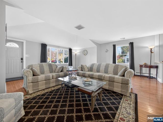 95 Clinton Avenue, Hillsdale, NJ 07642