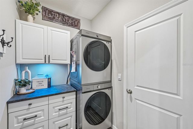 5716 FLAGSTONE TRAIL, Palmetto, FL 34221