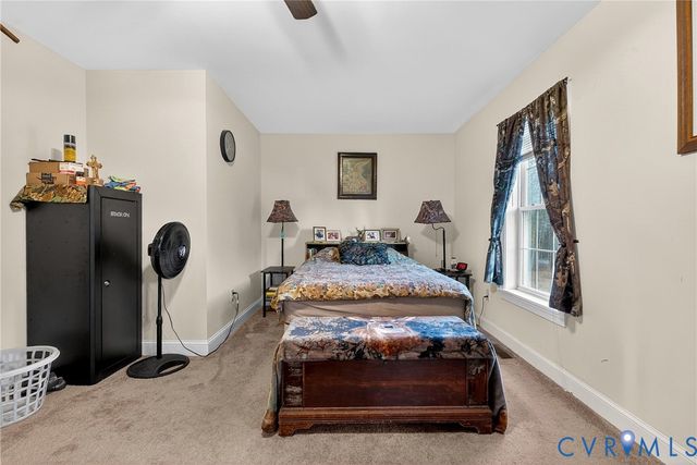 709 Powcan Rd, Tappahannock, VA 22560