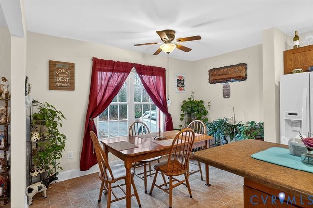 709 Powcan Rd, Tappahannock, VA 22560