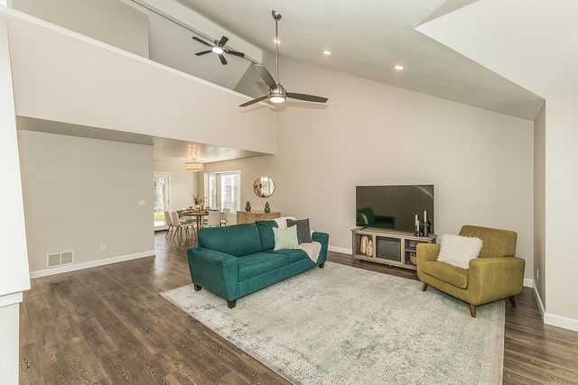 1636 E Solar Avenue, Fresno, CA 93720