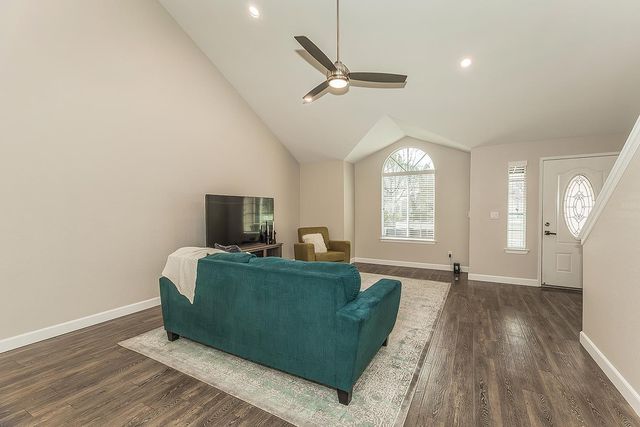 1636 E Solar Avenue, Fresno, CA 93720