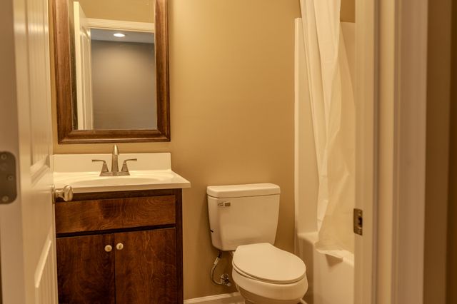 506 W Volney St, Tullahoma, TN 37388