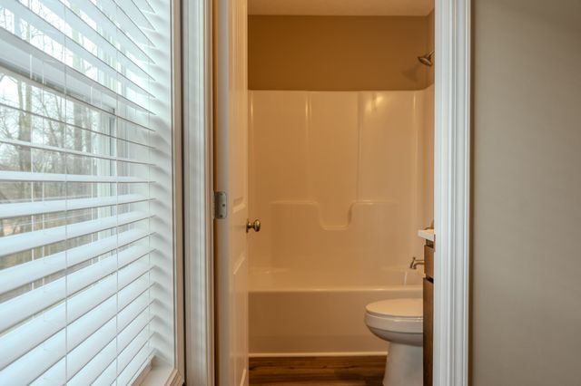 506 W Volney St, Tullahoma, TN 37388