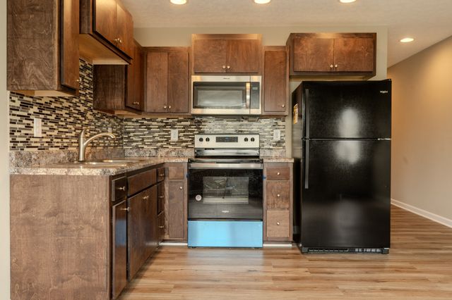 506 W Volney St, Tullahoma, TN 37388