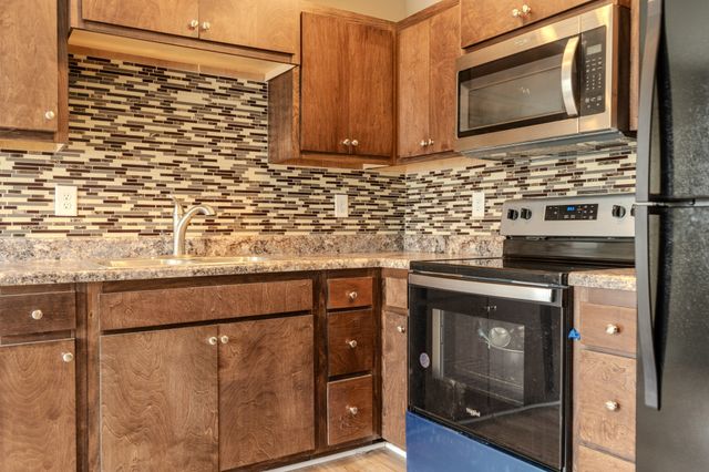 506 W Volney St, Tullahoma, TN 37388