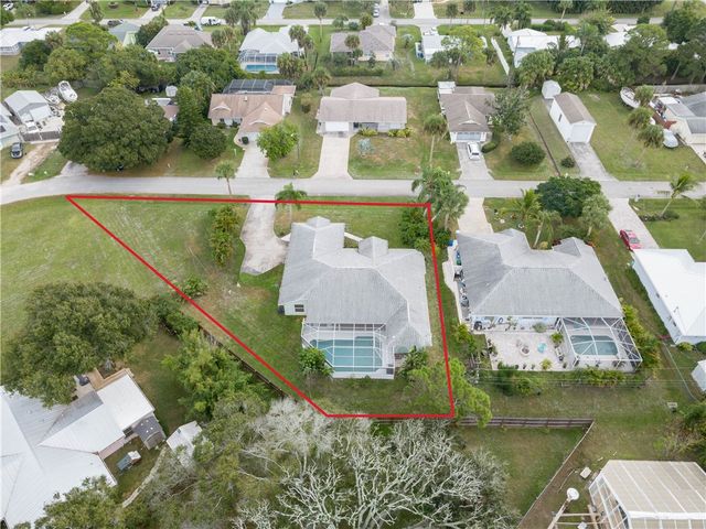 122 Coconut Street, Sebastian, FL 32958