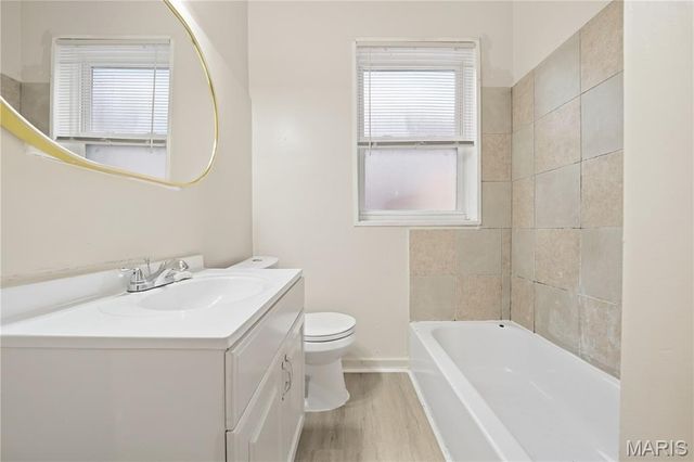 5480 Arlington Avenue, St Louis, MO 63120