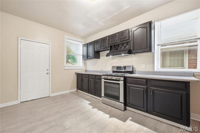 5480 Arlington Avenue, St Louis, MO 63120