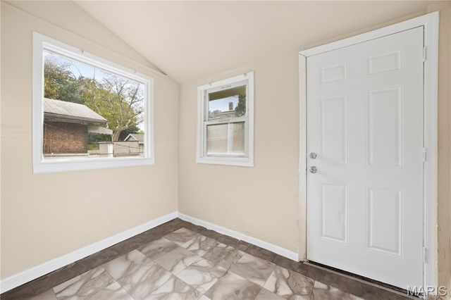 5480 Arlington Avenue, St Louis, MO 63120